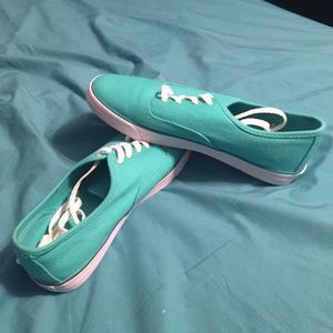 American Eagle size 9 brand new never worn