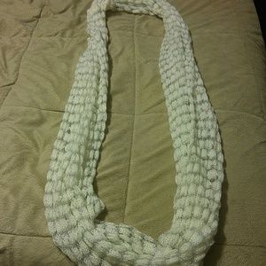 Apt.9 White sparkling silver scarf