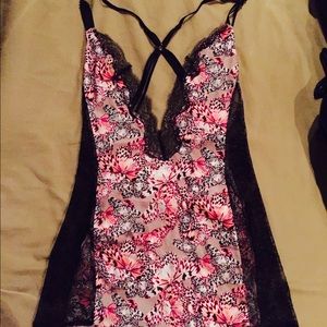 VICTORIAS SECRET SLIP ON