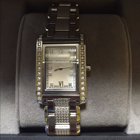 💯 AUTHENTIC FENDI timepiece with diamonds 💎💎💎