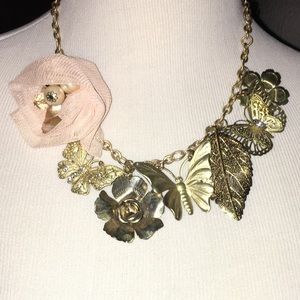 Adorable necklace!! Worn once!