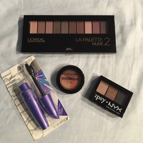Eyeshadow palette bundle