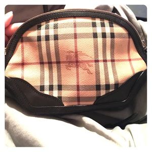 Burberry purse