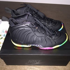 Foamposite fruity pebbles size 7y  8.5 women