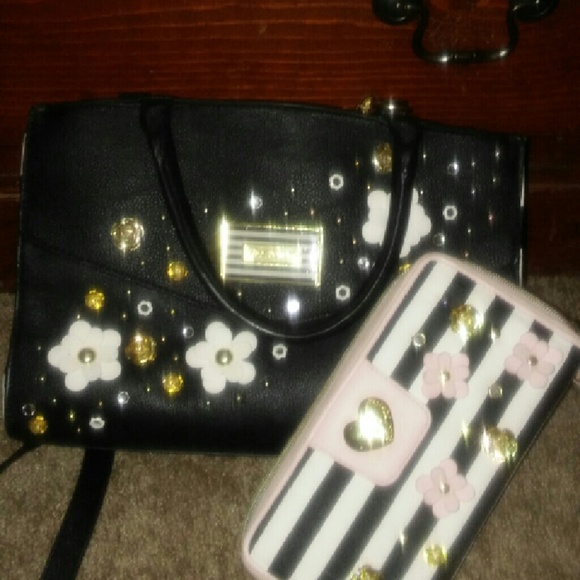 Betsey johnson purse n wallet set