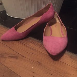 WORN ONCE - Pointed toe flats -8