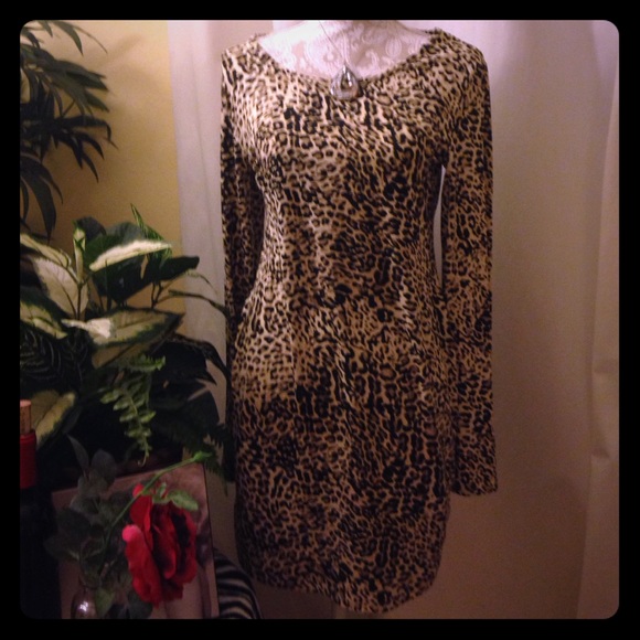 Long sleeve Leopard print dress