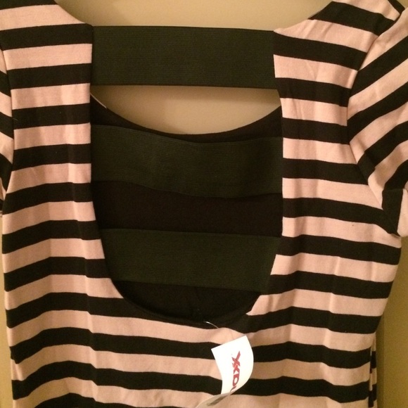 Form fitting striped dress w/ low back - Picture 3 of 3
