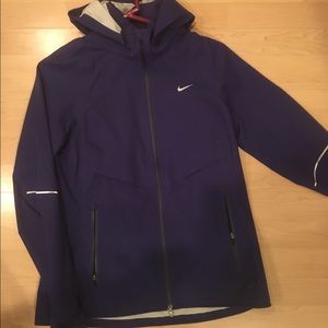 Nike wind/rain jacket