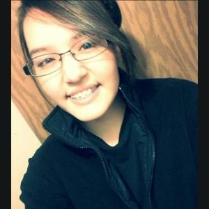 Meet your Posher, Lyssa