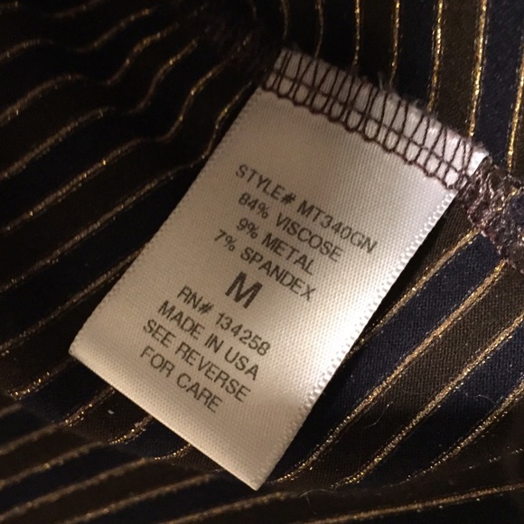 Metallic gold detailed top - Picture 4 of 4