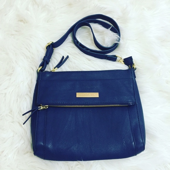 Cross body purse. Handbag.