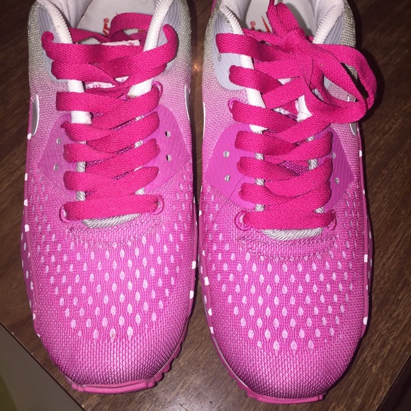 Air Max - Picture 2 of 4