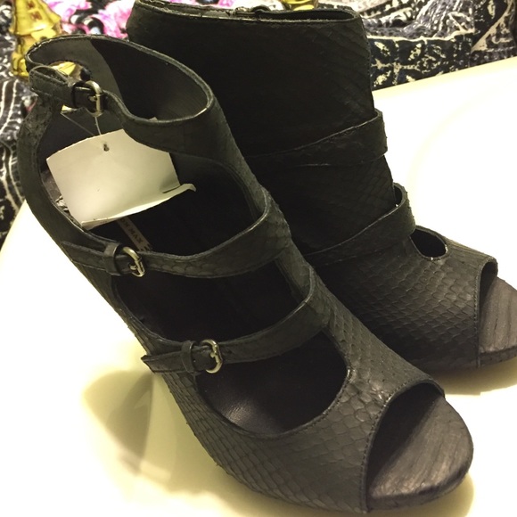 49 max shoes max black heels 7 5 from 49 max shoes max black heels 7 5 from