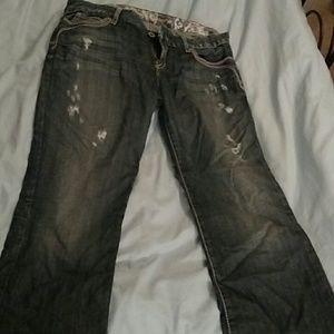 Guess jeans, "distressed" look, Short