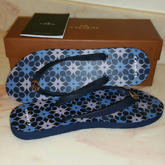 🆕 COACH Alessa Geometric Signature Flip Flops - Picture 7 of 9