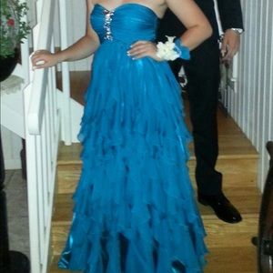 Nika Niki Kapoor teal prom of wedding Dress