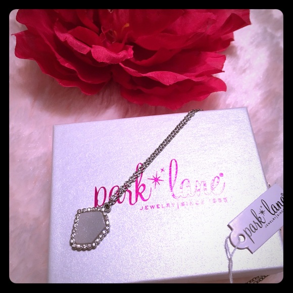 🎀NWT Park Lane Stunning Silver Sands necklace💕