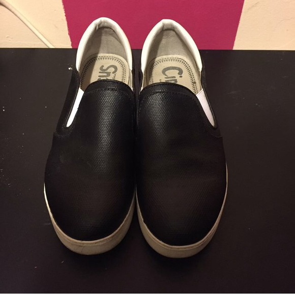 Black flats