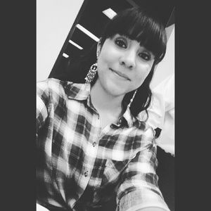 Meet your Posher, Ivania