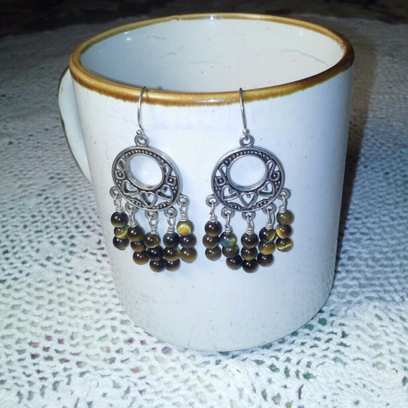Earrings - Picture 3 of 4