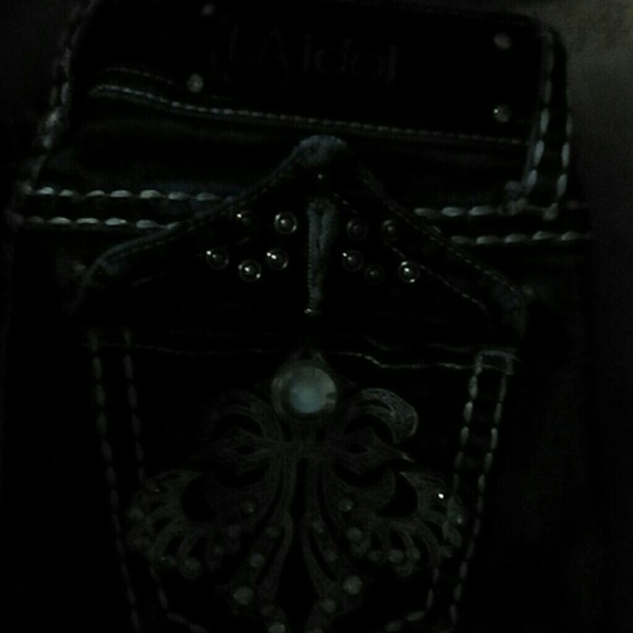 La idol jeans basically brand new never worn