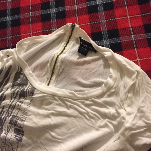 Top - Picture 2 of 2