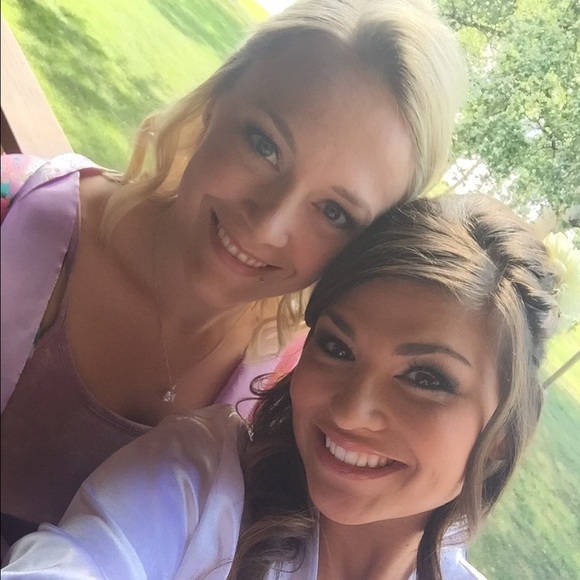 Meet your Posher, Stephanie - Picture 4 of 4