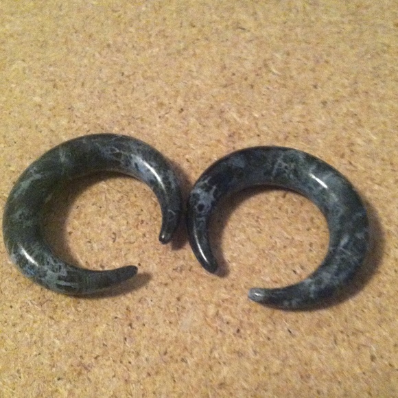 2g pincer plugs