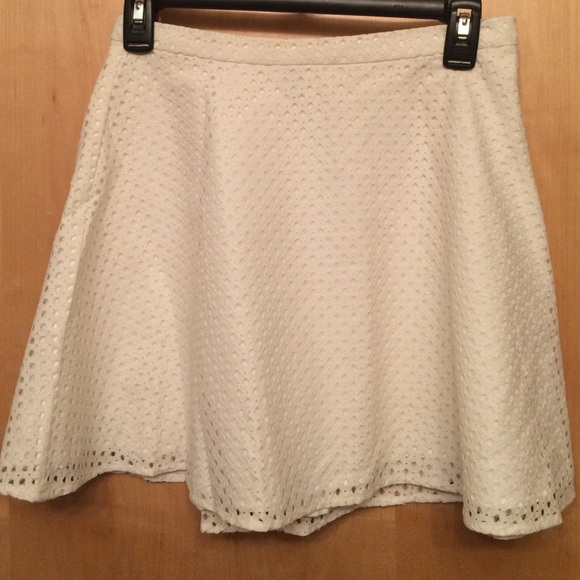 White, perforated skater skirt