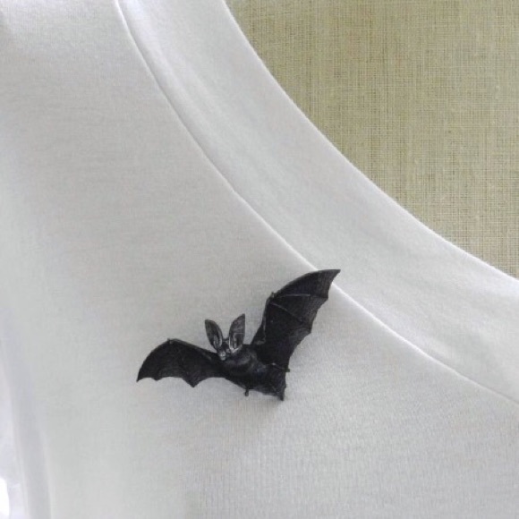 Bat brooch pin🦇 - Picture 2 of 2