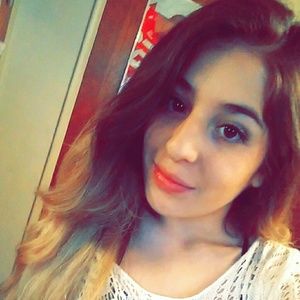 Meet your Posher, Selena