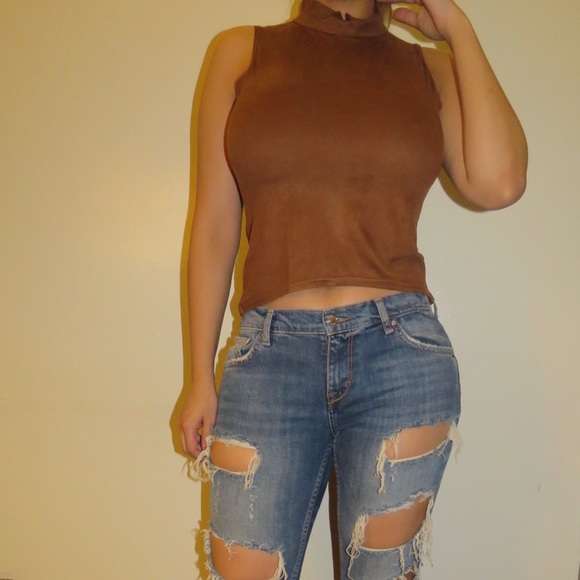 Tops - Sleeveless Turtleneck CropTop