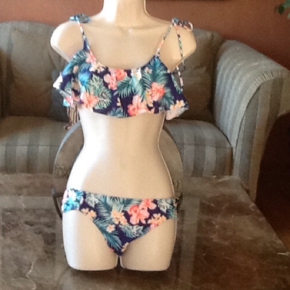 Victoria's Secret Other - REDUCED!! VICTORIA  SECRET BIKINI TOP/MED BOT/LG