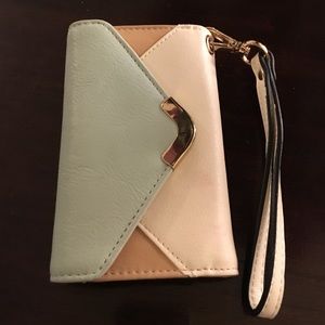 iPhone 5/5s wallet-phone case