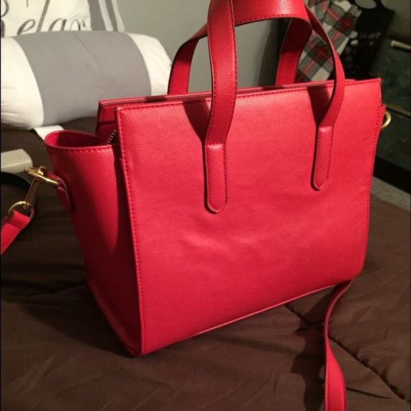 Red handbag/cross-body bag