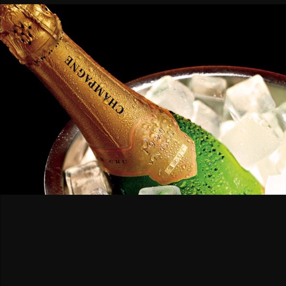 Well...  😌💋🌸🌸🌸🌸 - Picture 2 of 4