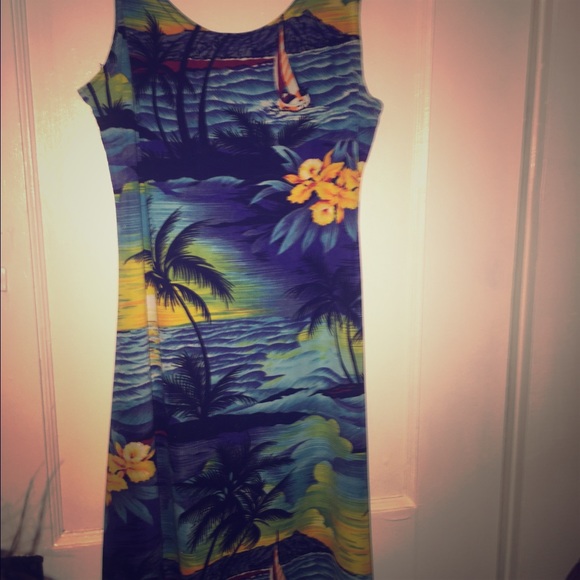 Hawaii printed dress - Picture 1 of 2