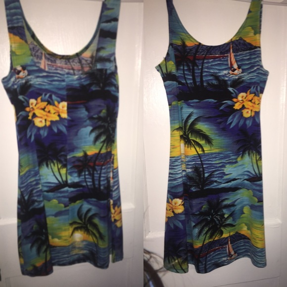 Hawaii printed dress - Picture 2 of 2