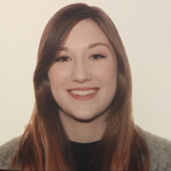 Meet your Posher, Cristina - Picture 1 of 1