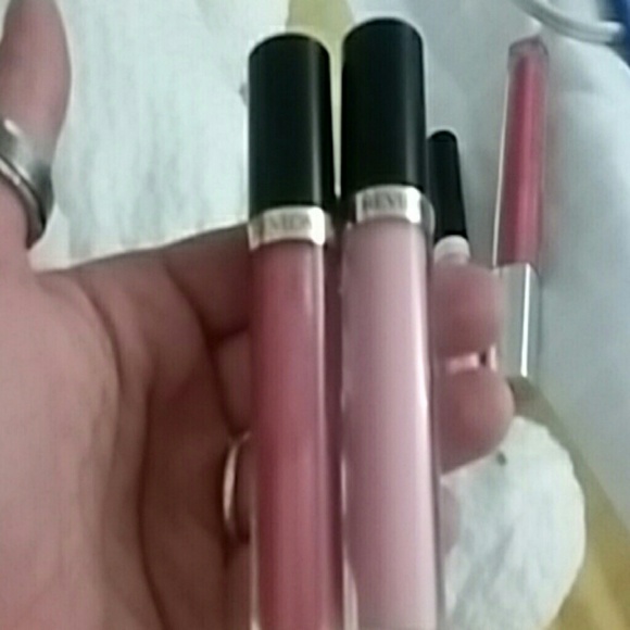Revlon lip gloss