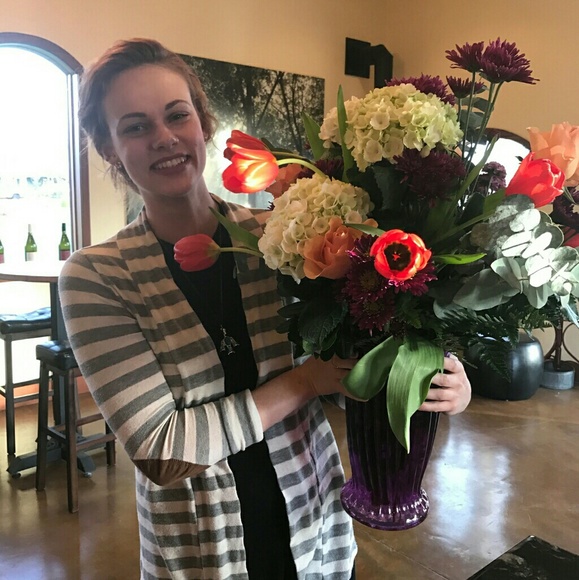 Meet your Posher, Shelby - Picture 3 of 3