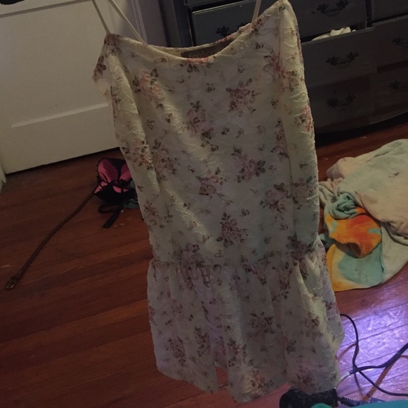 Finn & clover peplum laced top - Picture 2 of 2