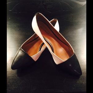 Pointed toe Flats