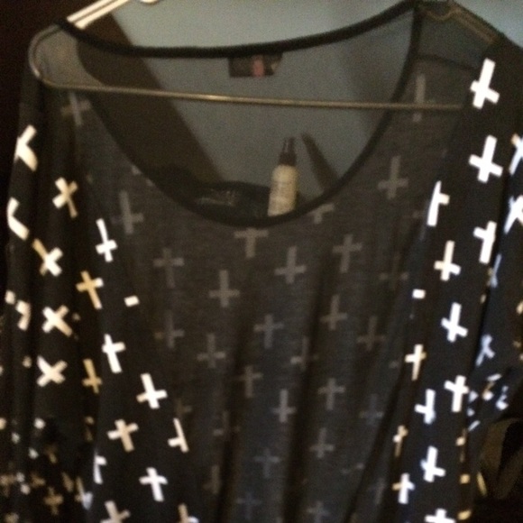 3/4 sleeve - Picture 2 of 2