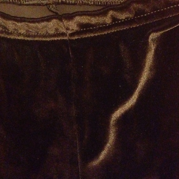 🌸 AA Brown Velvet Leggings - Picture 3 of 4