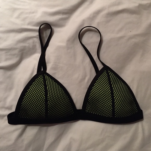 TRIANGL SWIM TOP