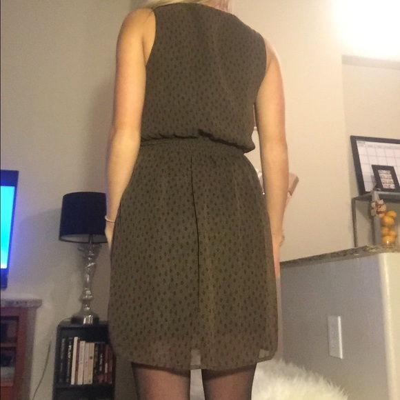 Flowy chiffon dress - Picture 2 of 4