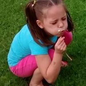 Meet your Posher, Olivia