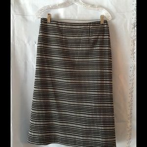 LINED Pencil skirt.